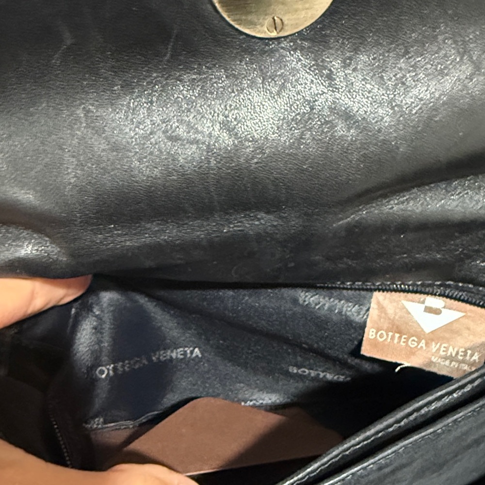 Bottega Veneta Vintage Nappa Intrecciato Shoulder Bag - Picture 6 of 10